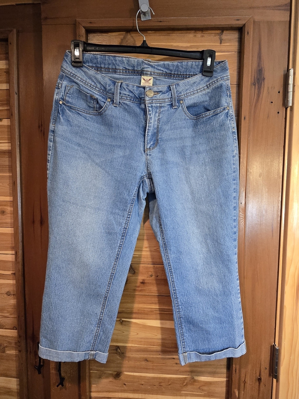 NWOT Faded Glory Light Blue Women’s Cropped Denim Jeans